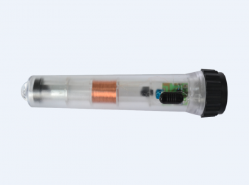 Kinetic energy generating flashlight